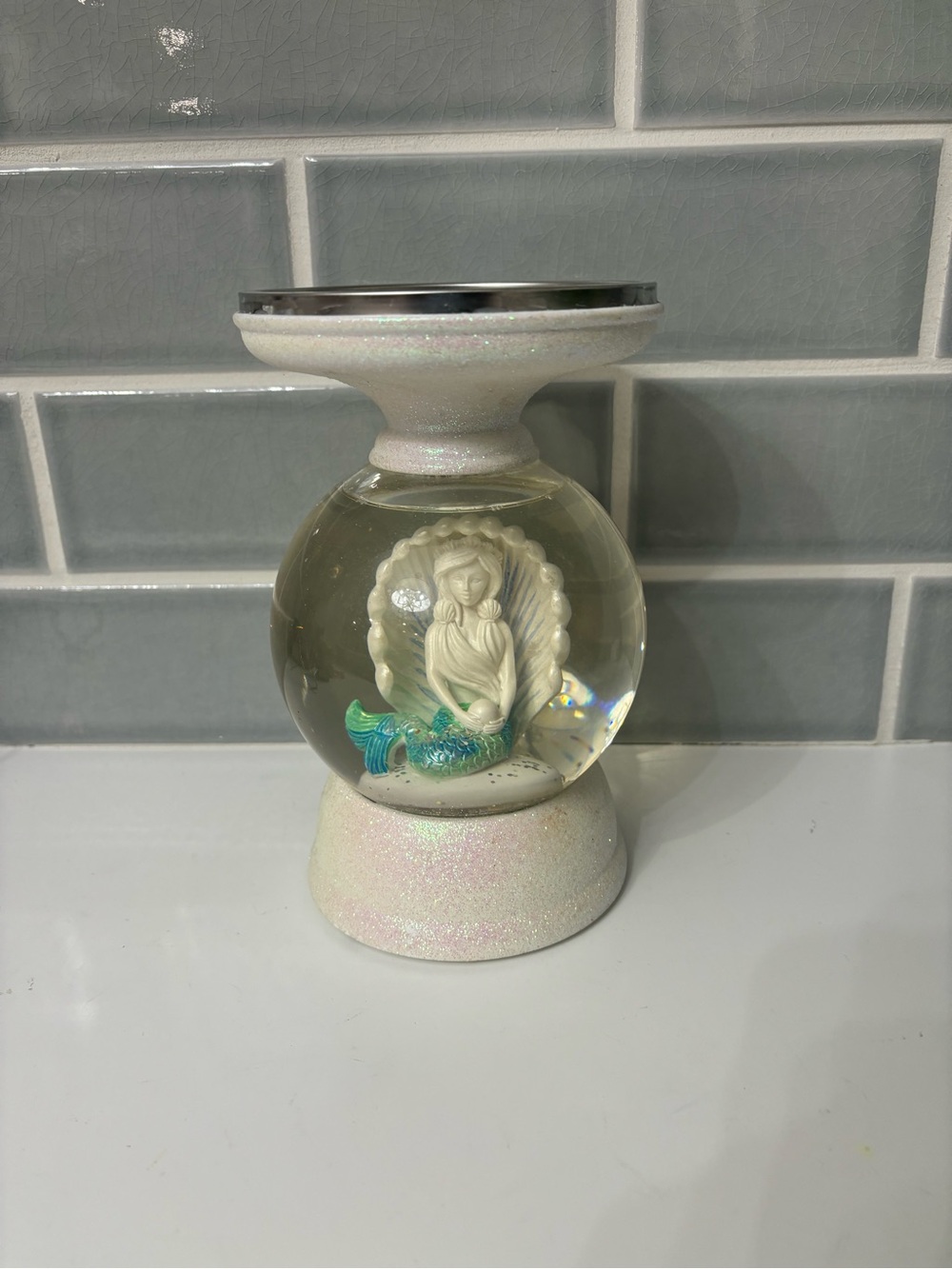 Bath & Body Works Mermaid Water Globe 3-Wick Candle Stand Light Up Glitter